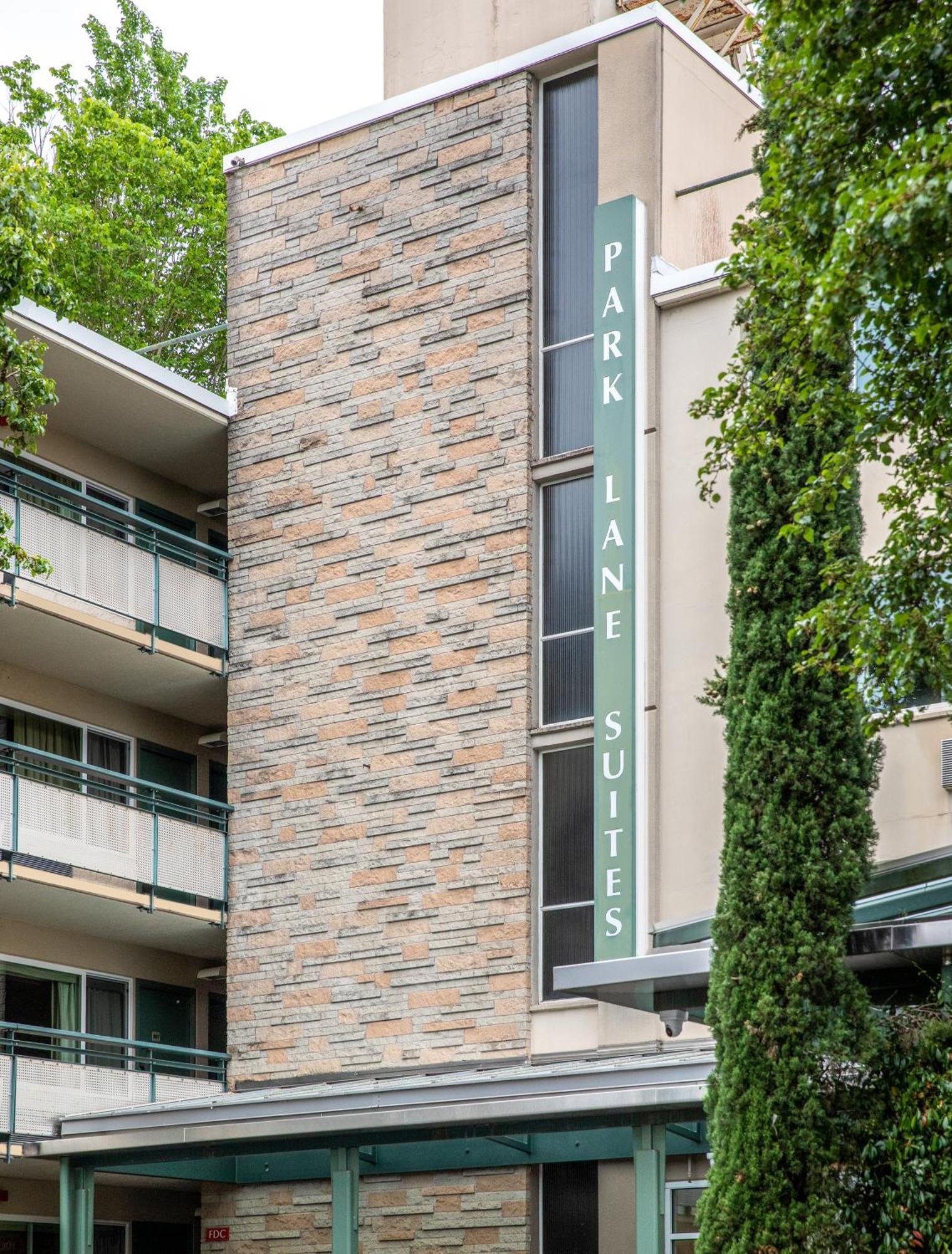 Park Lane Suites & Inn Portland Bagian luar foto